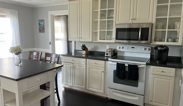 Spacious 3 BR in Portland's Libbytown!