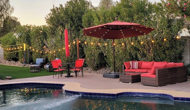 Spacious 4-bedroom Scottsdale house w/pool, hot tub, billiards in great location