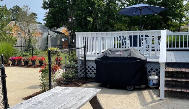 Spacious 4 bedroom with inground pool and walk to beach!