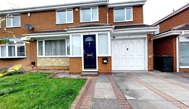 Spacious 4bed House+free Parking+wifi+10 min to Newcastle International Airport