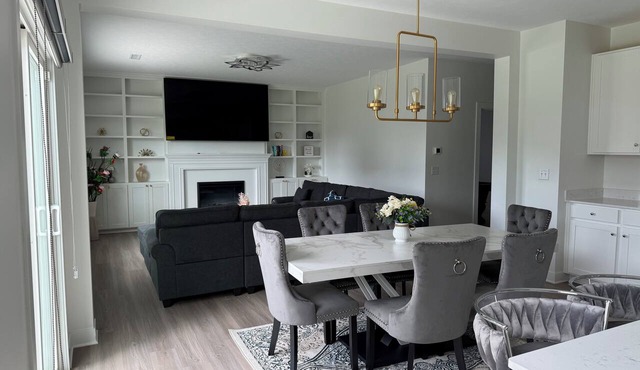 Spacious 5-bedroom house in beautiful Avon with EV Charger