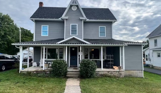 Spacious 5-bedroom house in Pleasant Gap, 10 minutes to PSU