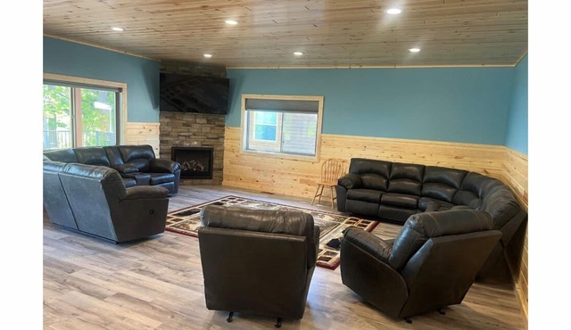 Spacious 7-bedroom 3 bath cabin located at Cass Lake Lodge Northern