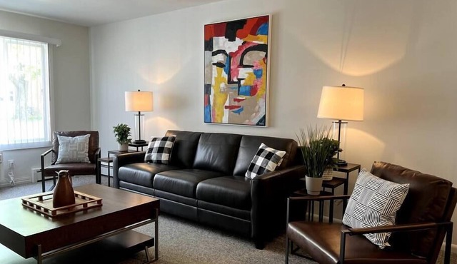 Spacious And Modern 2 Bedroom Serviced Apartment