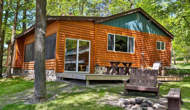 Spacious Bemidji Family Retreat - Steps to Beach & Resort Amenities