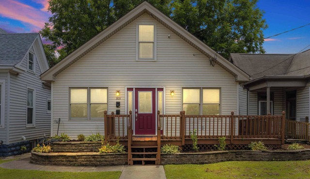 Spacious family-friendly home w/exclusive arcade!