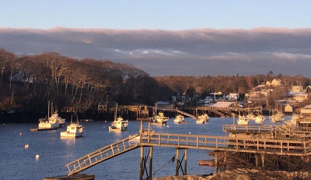 Spacious Farmhouse near Pemaquid Beach & Town Landing