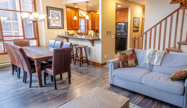 Spacious multi level 4 bedroom + den townhouse, close to ski run, great views of Mt. Morrisey