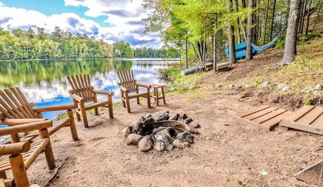 Spacious Pet-Friendly Lake Home with 2 Kitchens – Perfect for Family Gatherings