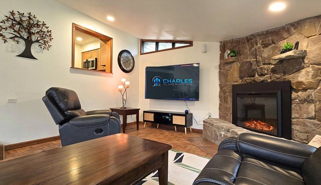 Spacious Pet-Friendly Pool Home