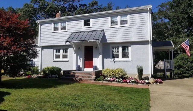 Spacious, pet friendly home in Manomet. Weekly in summer & monthly in winter.