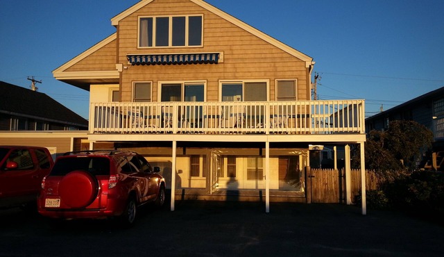 Spacious Seabrook Beach Home, Breathtaking Sunsets