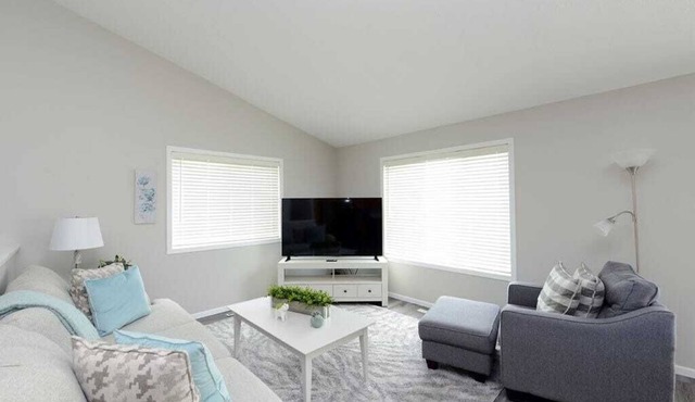 Spacious Townhouse in West Fargo