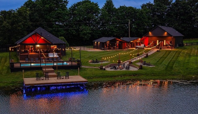 Speakeasy w/heated pool, hot tub, pond, game room