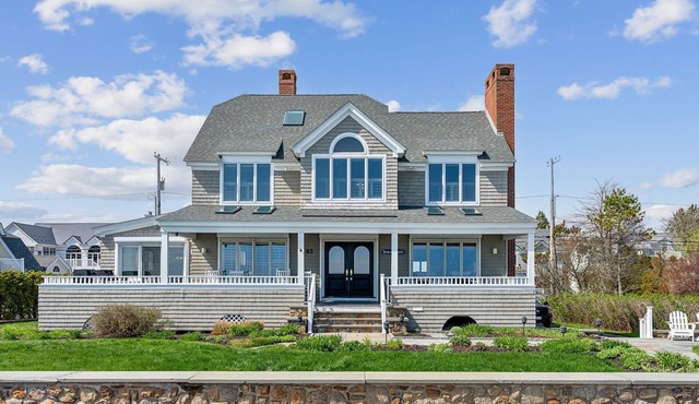 Spectacular Oceanfront Beach House on Gooch's Beach