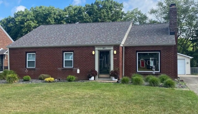 Spotless, Cozy, Quite Boardman Ranch - Sleeps 10 - 3BR/2 Full BA with Laundry