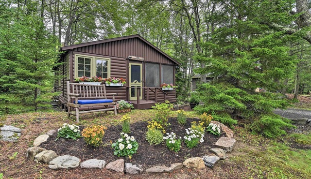 'Sprucewold' Boothbay Harbor Cottage w/Deck
