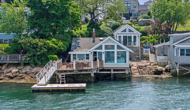 Stay at Rocky Neck