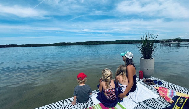 Stay Charlevoix Collection/Private DOCK Lake Charlevoix/Pontoon & Golf-Cart