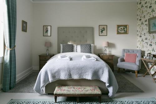 Stay On The Hill - The Coach House