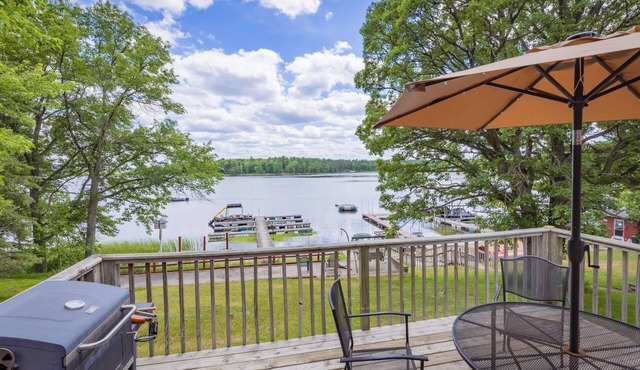 Steamboat Bay Resort Cabin 1 - Best View!