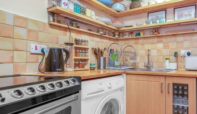 Stockbridge - Homey 1 BR-1BA flat w/Garden Access