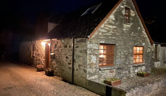 Stone cottage Argyll