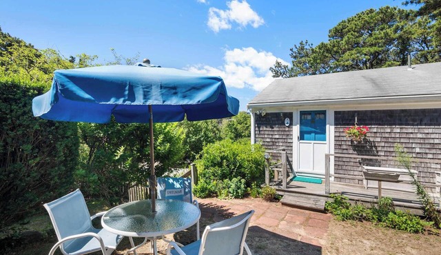 Studio, Walk to Nauset Beach!