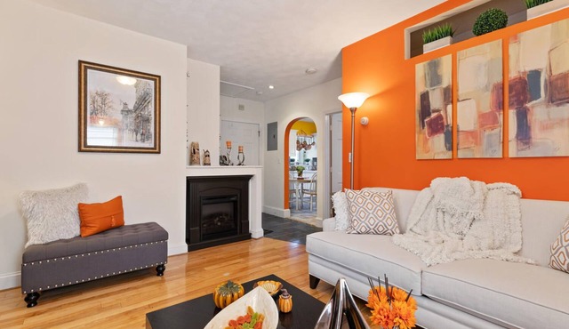 Stunning 1 BR-Apt-Oceanview to Revere Beach -3 Train Stop Boston Logan Airport