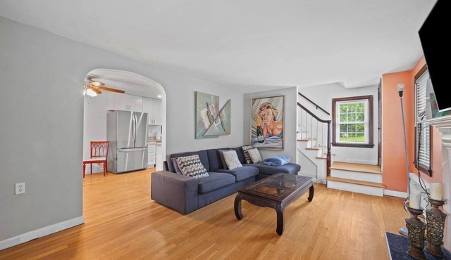 Stunning 2BR-Private House-Near City