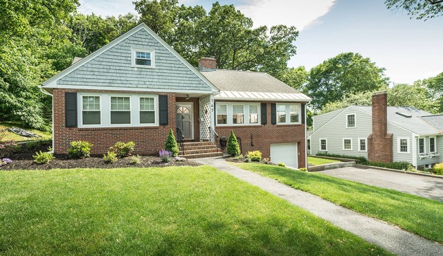 Stunning 4 Bedroom,2.5 Baths abuts Phillips Academy, walk to Town and Train