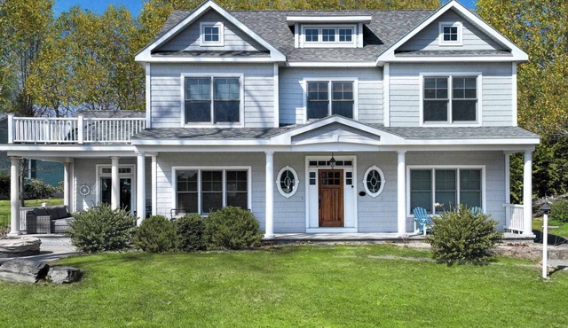 Stunning 5 BDR, Walk to York Harbor Beach!