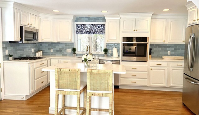 Stunning Beach Cottage just steps from Marblehead Harbor and Town