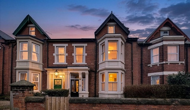 Stylish 1-Bed Flat, Heaton – Close to City Centre - Pass the Keys