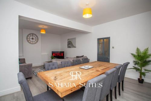 Stylish 5BR Home for Long Stays with Parking