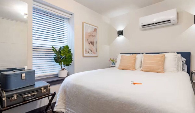Stylish Getaway in Downtown New Albany
