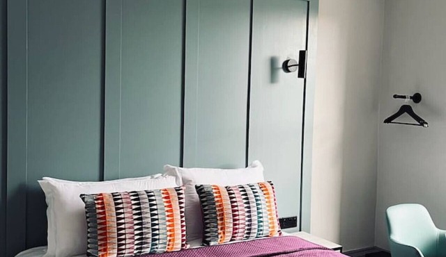 Stylish studio king room, en-suite & kitchenette (room 2)
