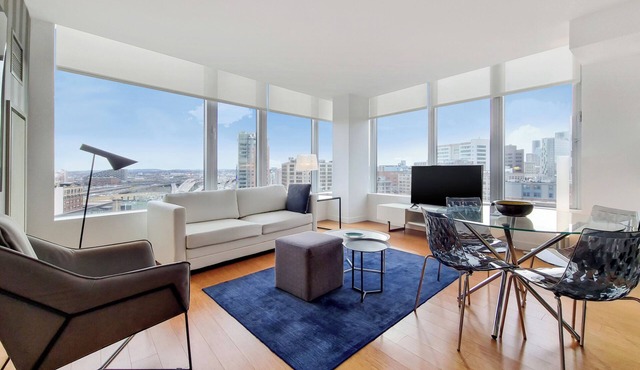 Stylish Two Bedroom Steps from Boston Common