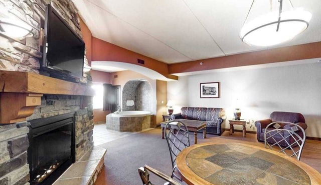 Stylish Wisconsin Dells Condo at Chula Vista