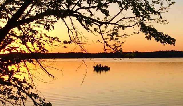 Sugarbush Lake Home Paradise located on historic Dead Lake
