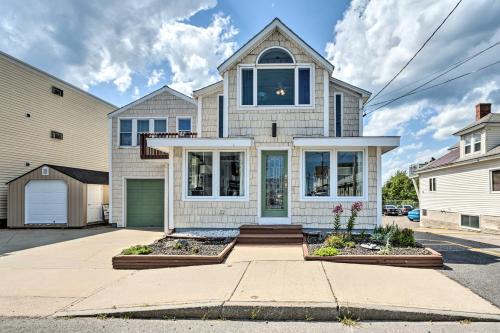 Sun-Soaked Coastal Cottage w/Deck + Walk to Beach