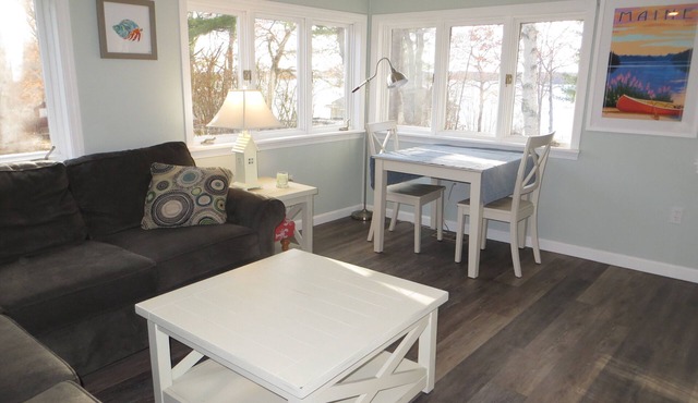 Sunny Seaside Cottage with Beautiful Sunset Views