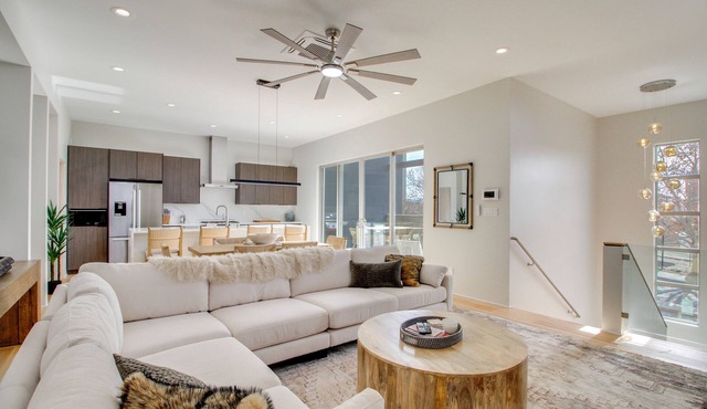 Sunnyside View: ABQ Home Near Old Town & BioPark!