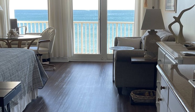 SUNRISE IN BED~BREATHTAKING OCEAN VIEWS~COUPLES RETREAT!