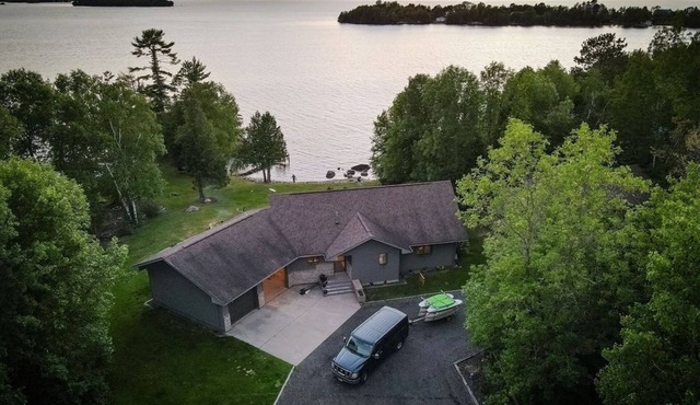 Sunset Point on Lake Vermilion: 3BR Pet Friendly
