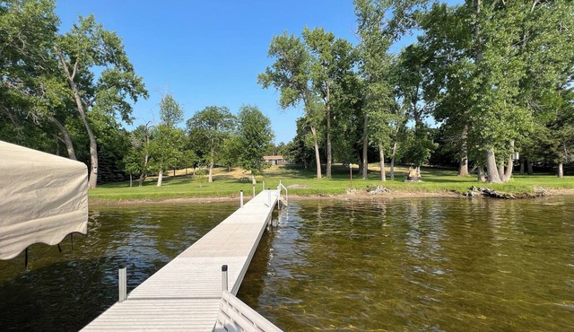 Sunset Views, 330 ft of Sand Bottom Beach & Huge Lawn on Hidden Gem Walker Lake
