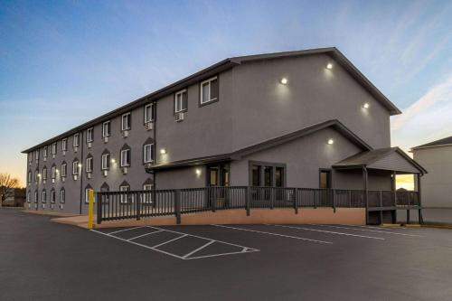 Super 8 by Wyndham Columbus Edinburgh