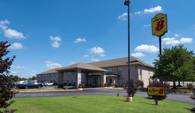 Super 8 by Wyndham Kokomo