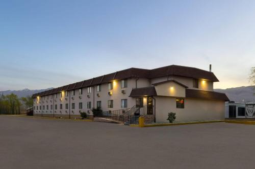 Super 8 by Wyndham Ogden, Utah