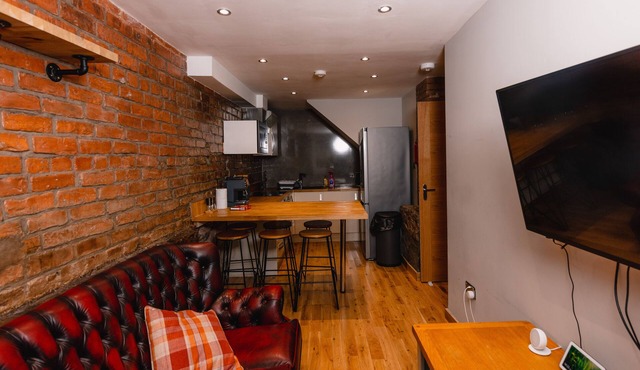 Superb Luxury Quality Central Apartment on Canal